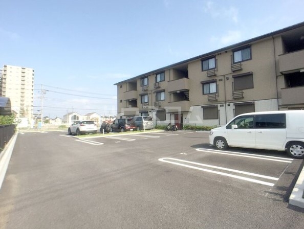 20/30 駐車場