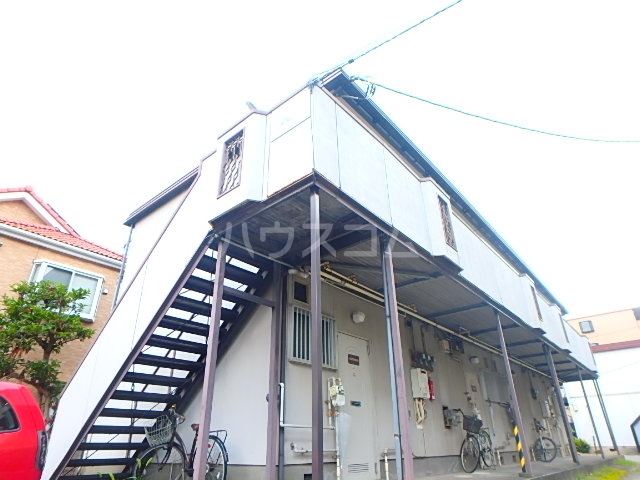 13/18 エントランス