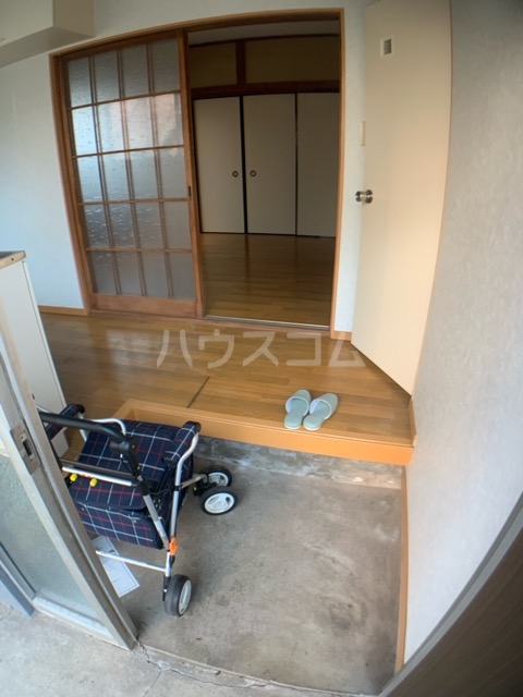 13/30 玄関