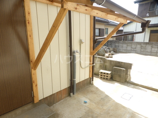 21/25 エントランス