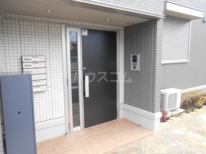 18/28 エントランス