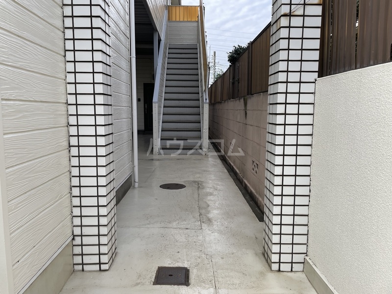 14/19 エントランス