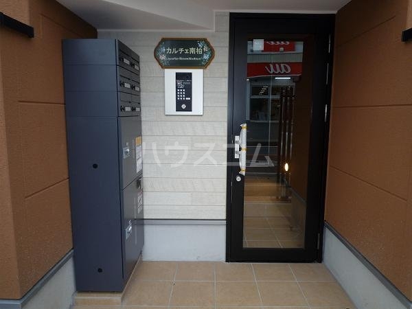 17/27 エントランス