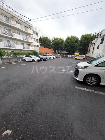 2/4 駐車場