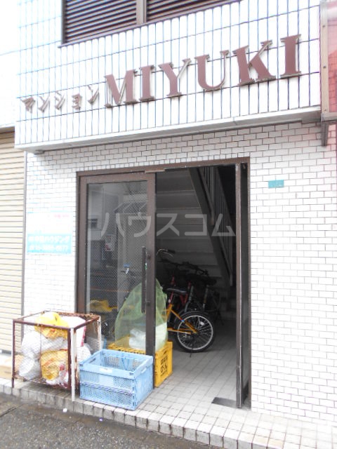 22/30 エントランス