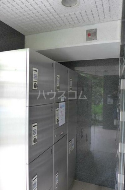 16/26 エントランス