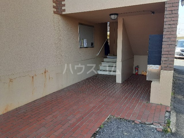 20/29 エントランス