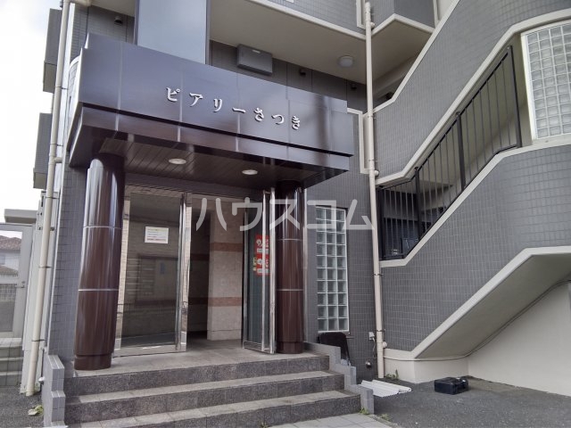 28/30 エントランス