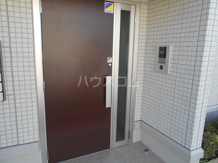 15/26 エントランス