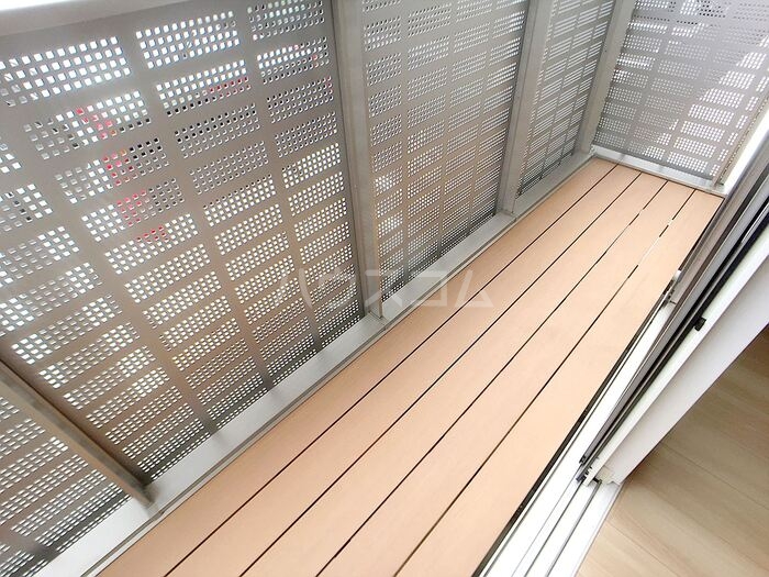 13/20 バルコニー