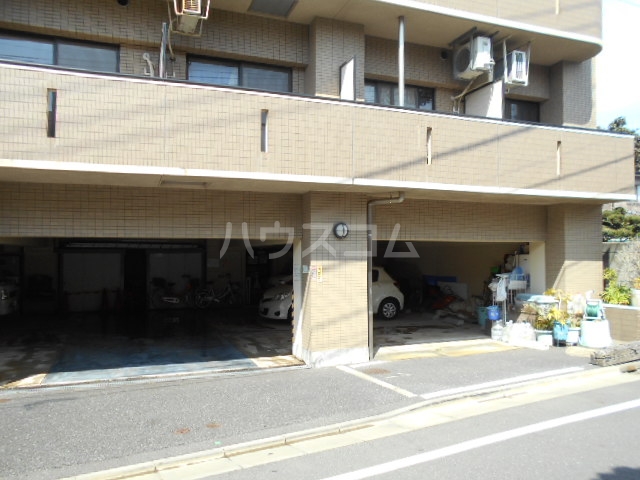 21/30 駐車場