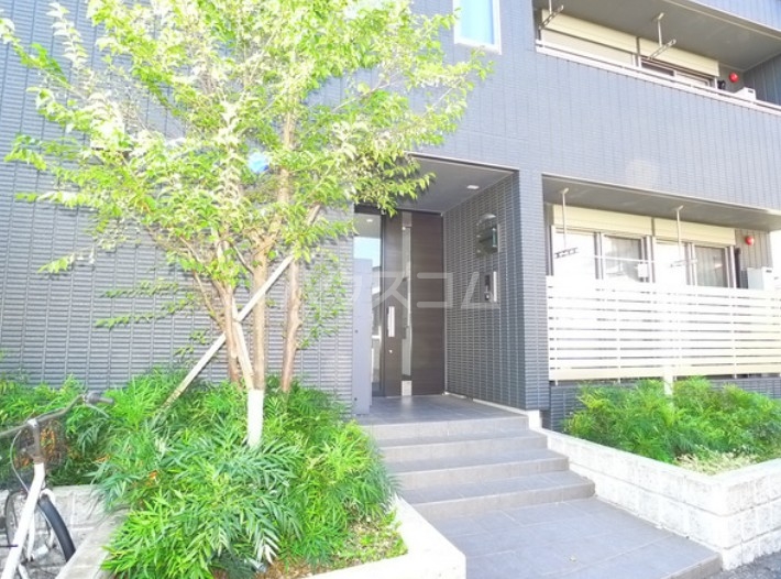 15/16 エントランス