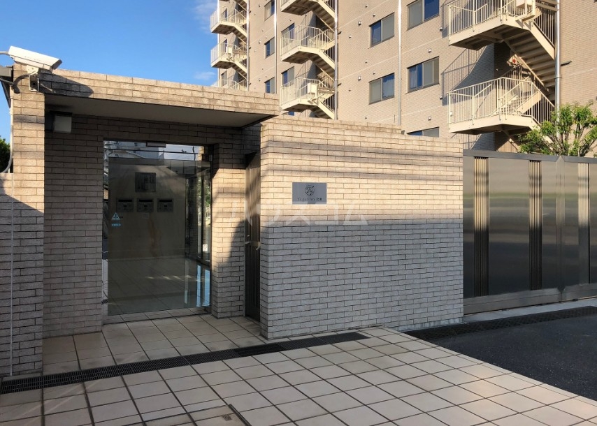 14/22 エントランス