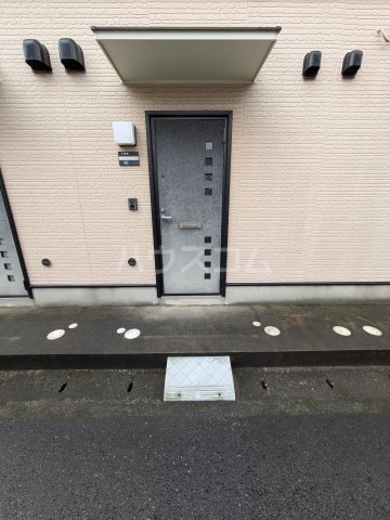 28/30 エントランス