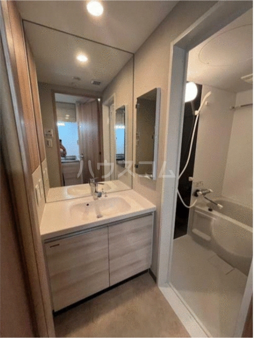 2/3 エントランス