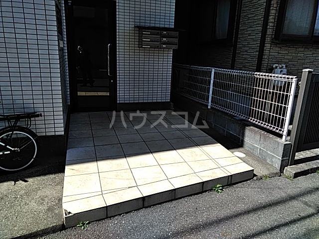 15/25 エントランス