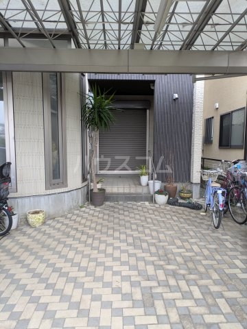 5/8 エントランス