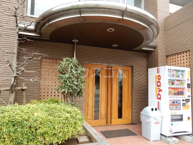 21/29 エントランス