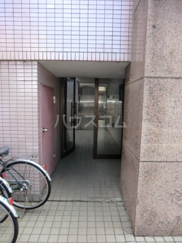 3/4 エントランス