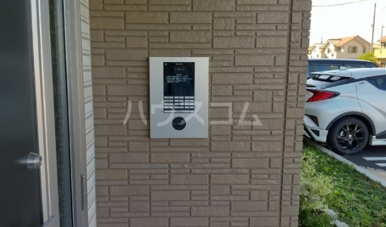 27/30 エントランス