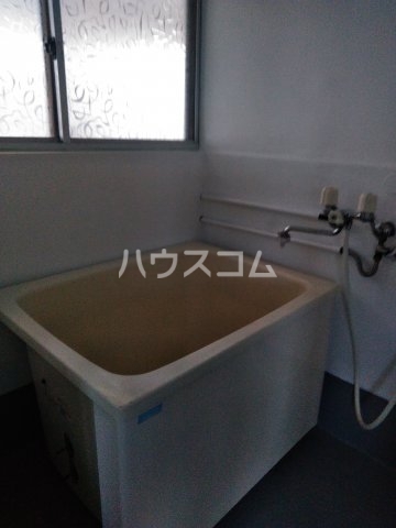 27/30 駐車場