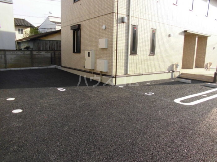 17/24 駐車場