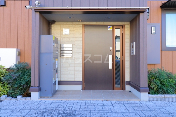 2/4 エントランス