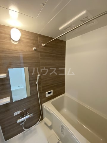 13/30 浴室