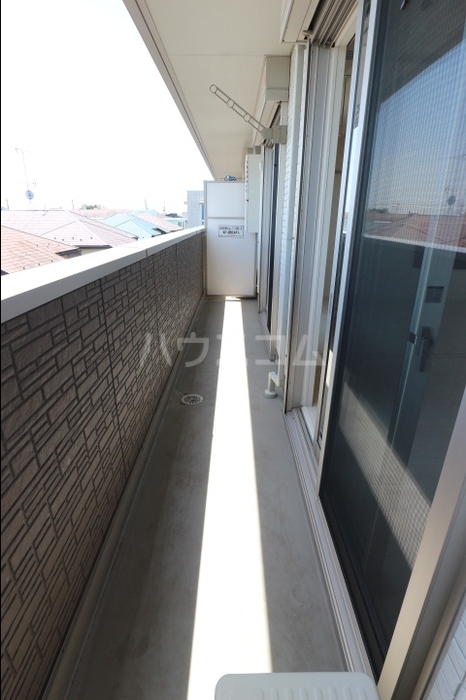 13/18 バルコニー