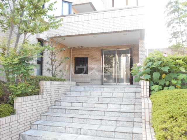 17/22 エントランス