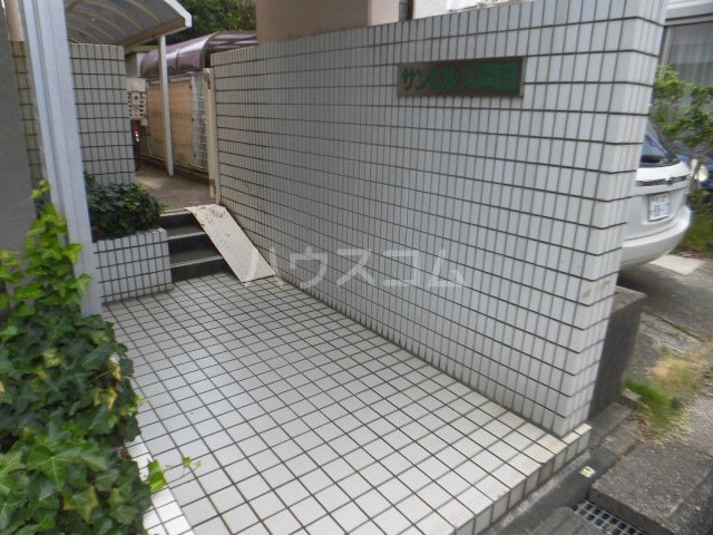 3/3 エントランス