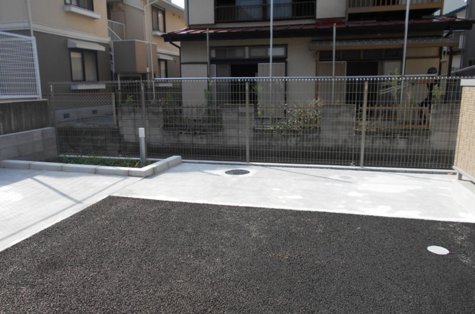 22/30 駐車場
