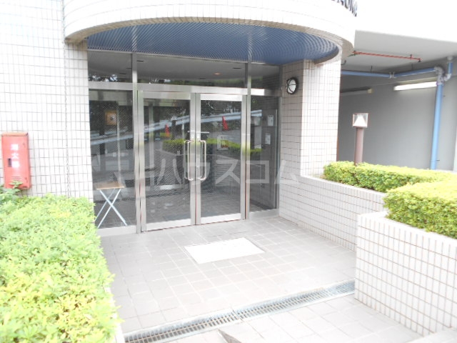 22/30 エントランス