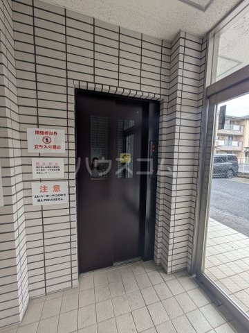 19/24 エントランス