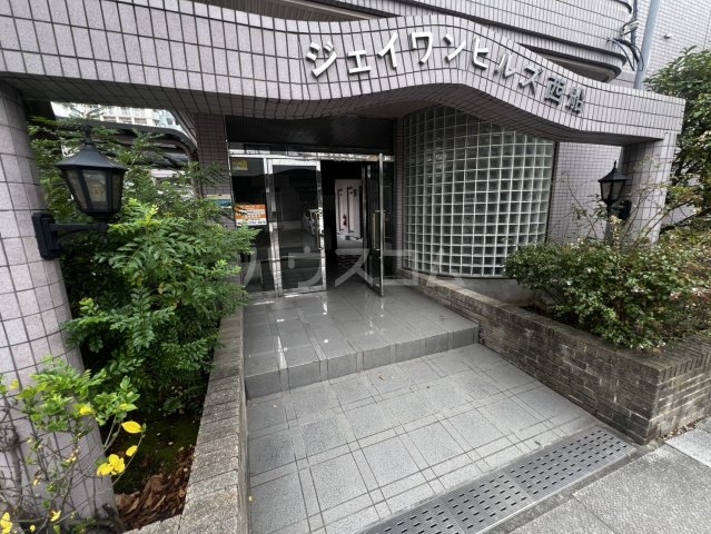 19/30 エントランス