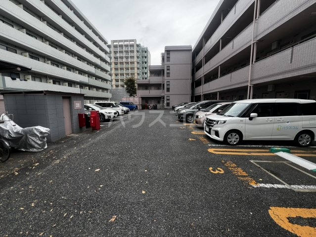 20/30 駐車場
