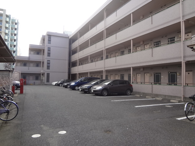 22/30 駐車場