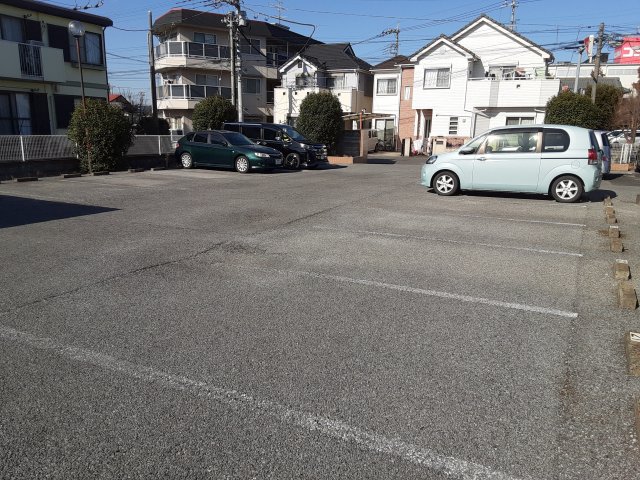 20/26 駐車場
