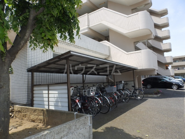 23/30 エントランス