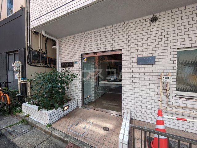 19/29 エントランス