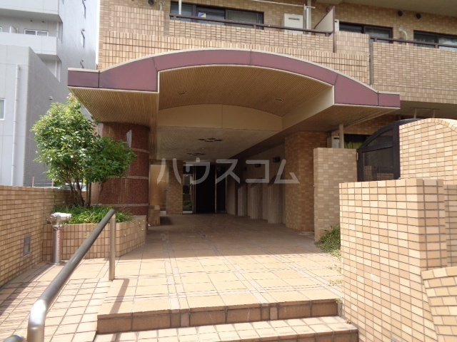 19/22 エントランス