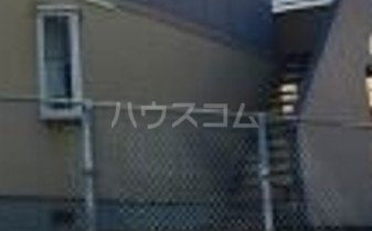 22/28 エントランス