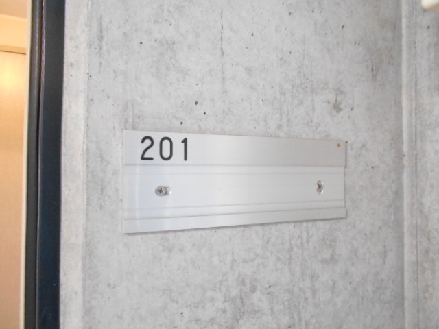 24/30 エントランス