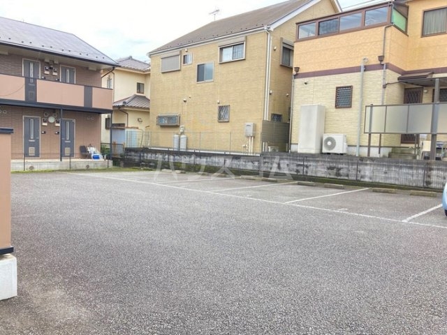 16/25 駐車場