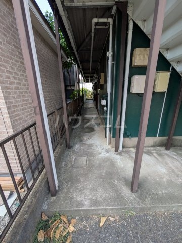 23/30 エントランス