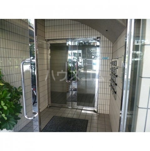 19/22 エントランス