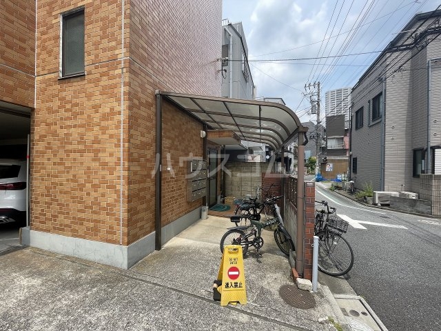 16/24 エントランス