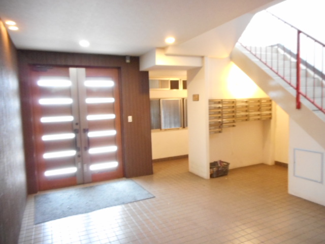 22/30 エントランス