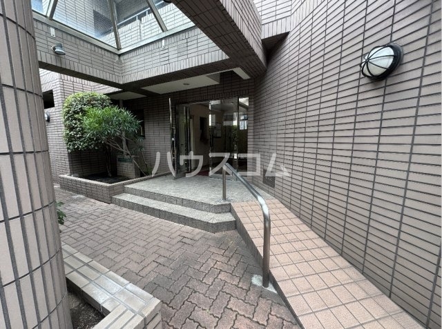 17/21 エントランス