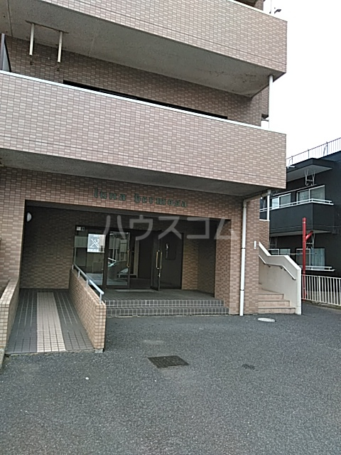 20/28 エントランス